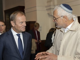 55.jpg - Předseda Evropské rady Donald Tusk (vlevo, 2019)